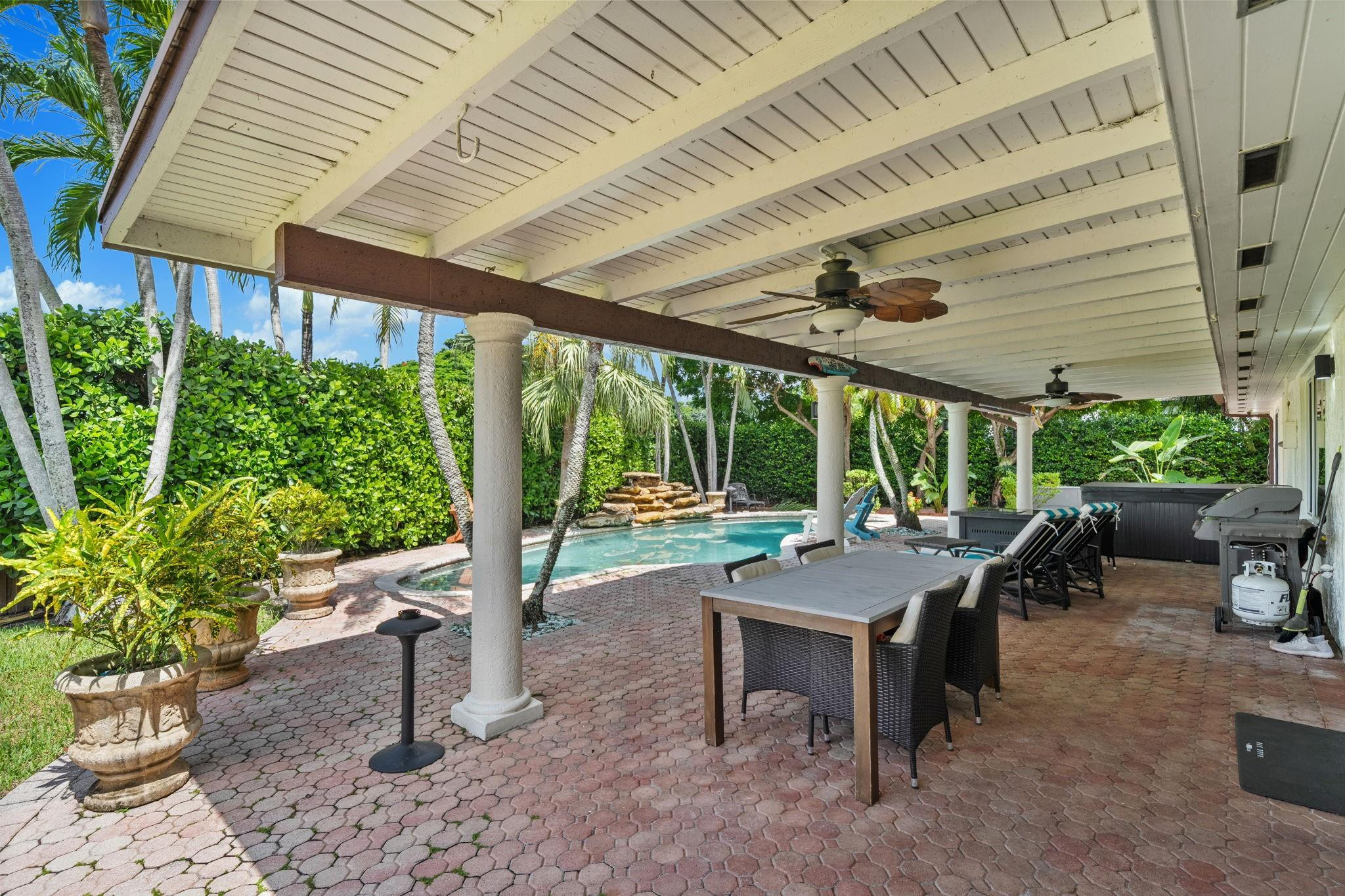 11544 SW 98th Pl Miami, FL 33176