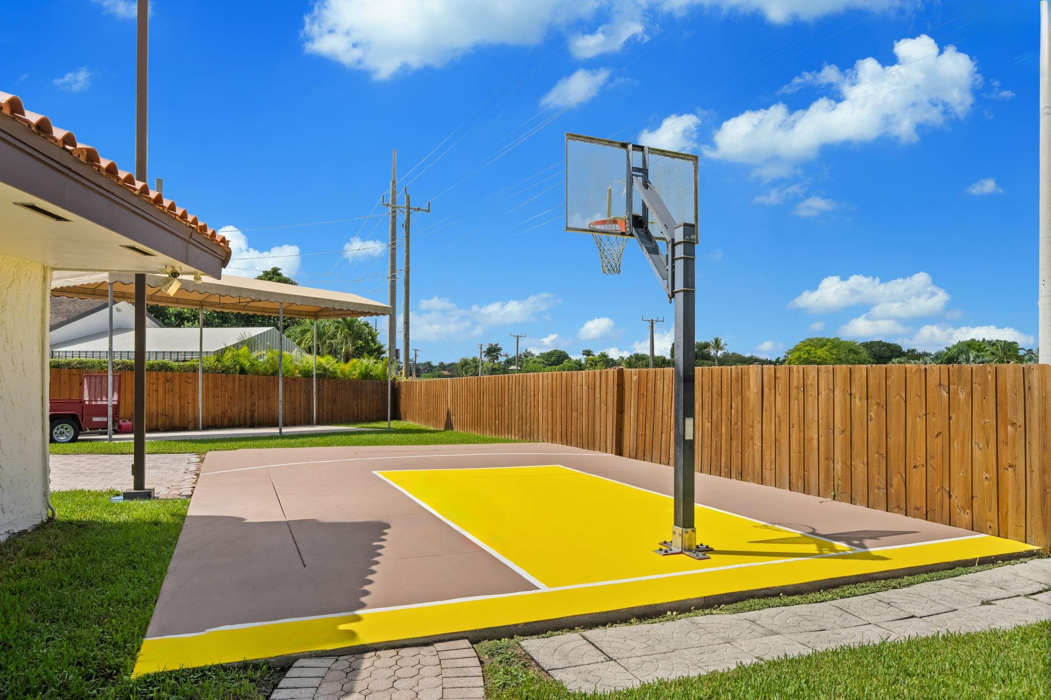 11544 SW 98th Pl Miami, FL 33176