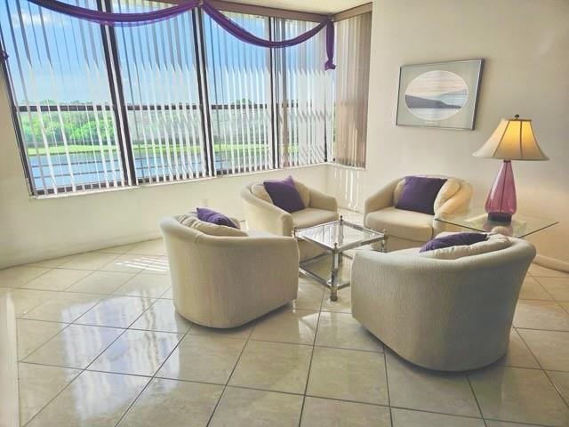 2766 Carambola Cir #504