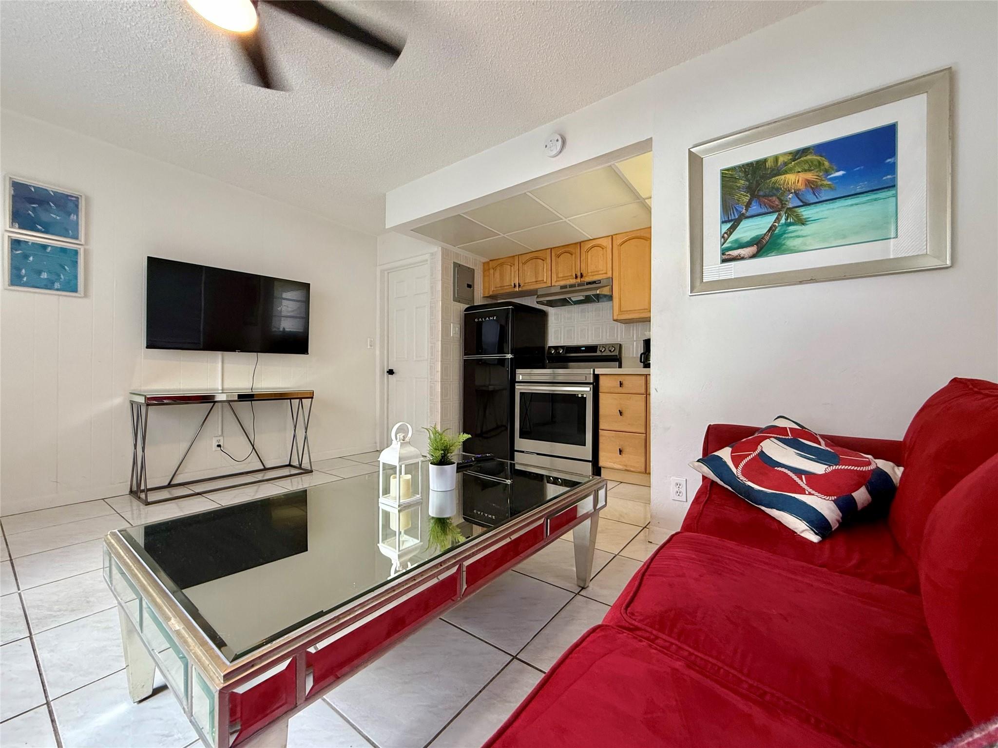 3210 Canal Dr #8