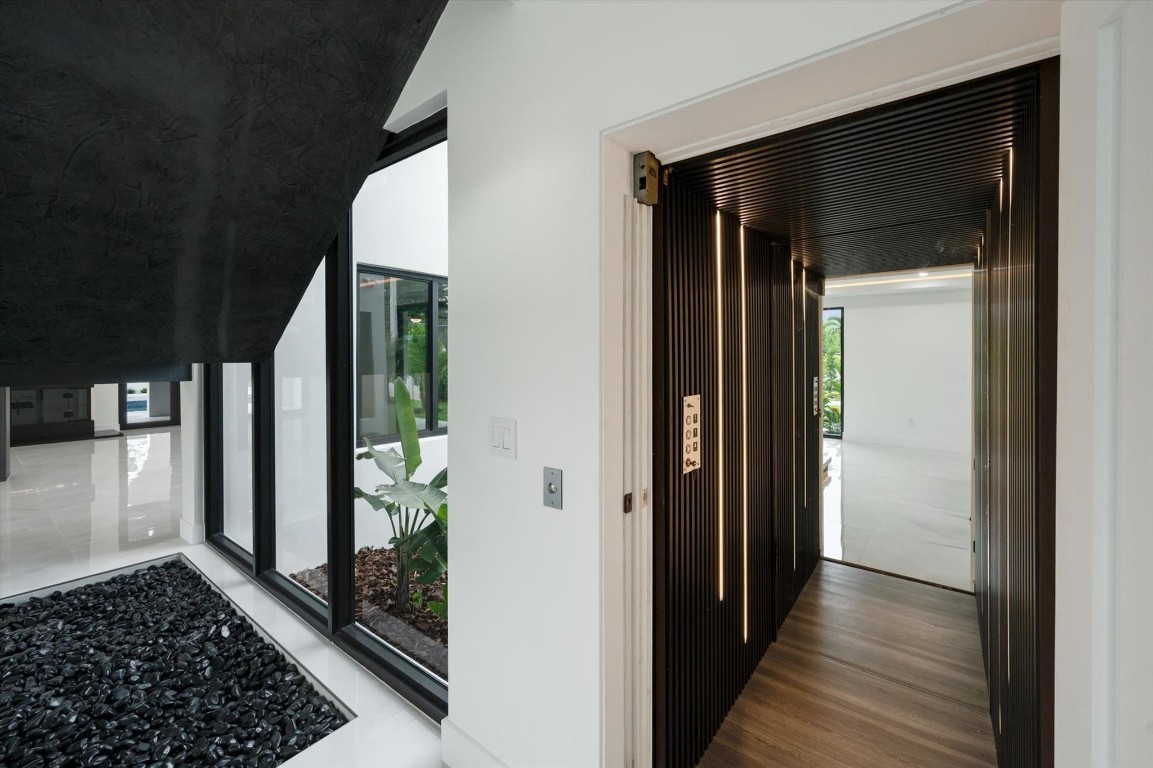 10201 SW 64th St Miami, FL 33173