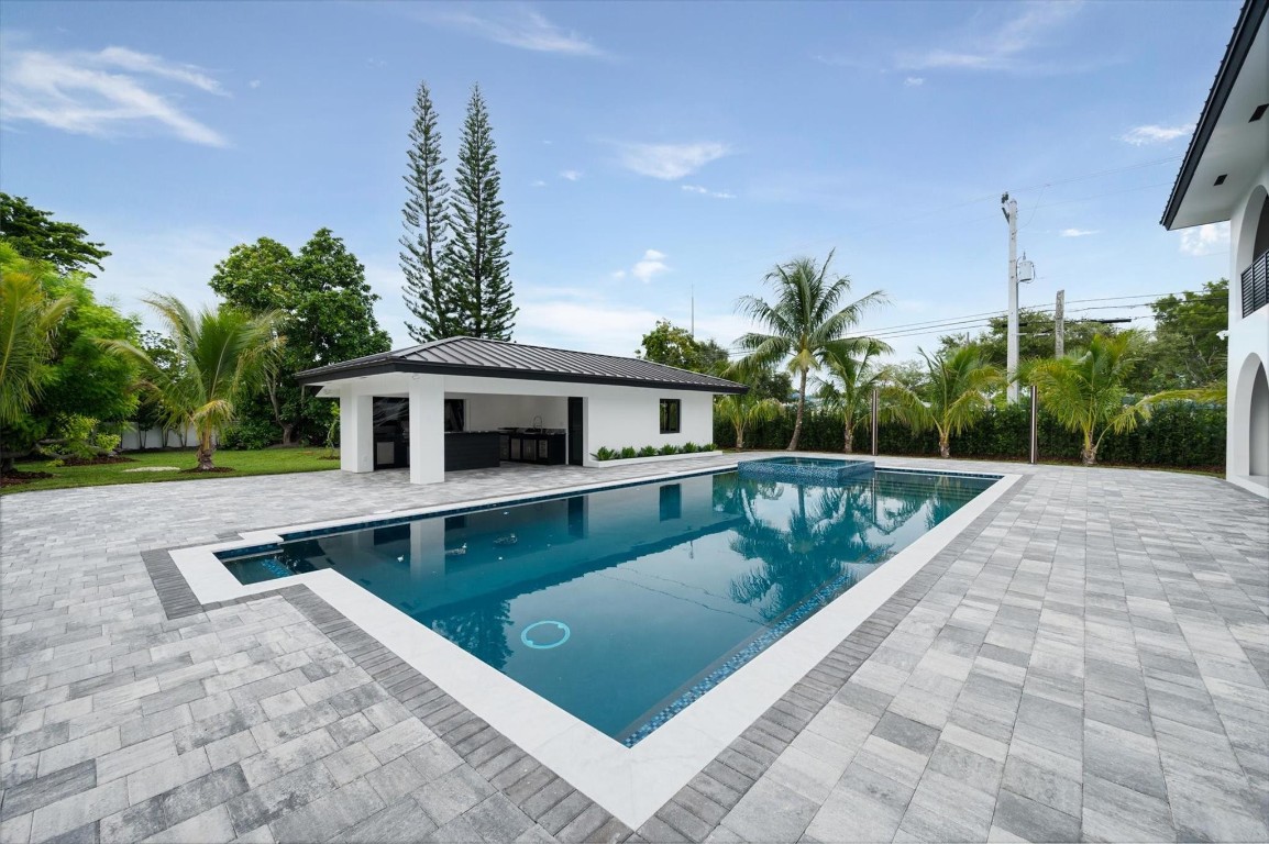 10201 SW 64th St Miami, FL 33173