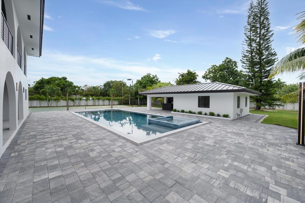 10201 SW 64th St Miami, FL 33173