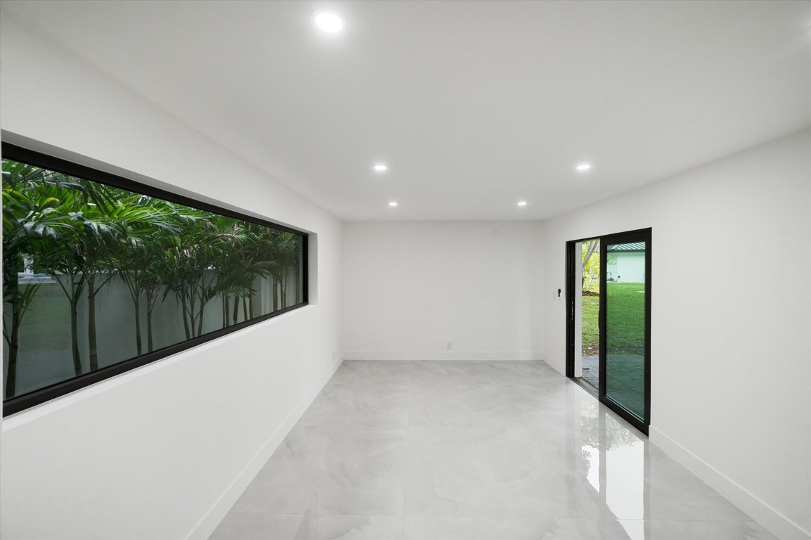 10201 SW 64th St Miami, FL 33173