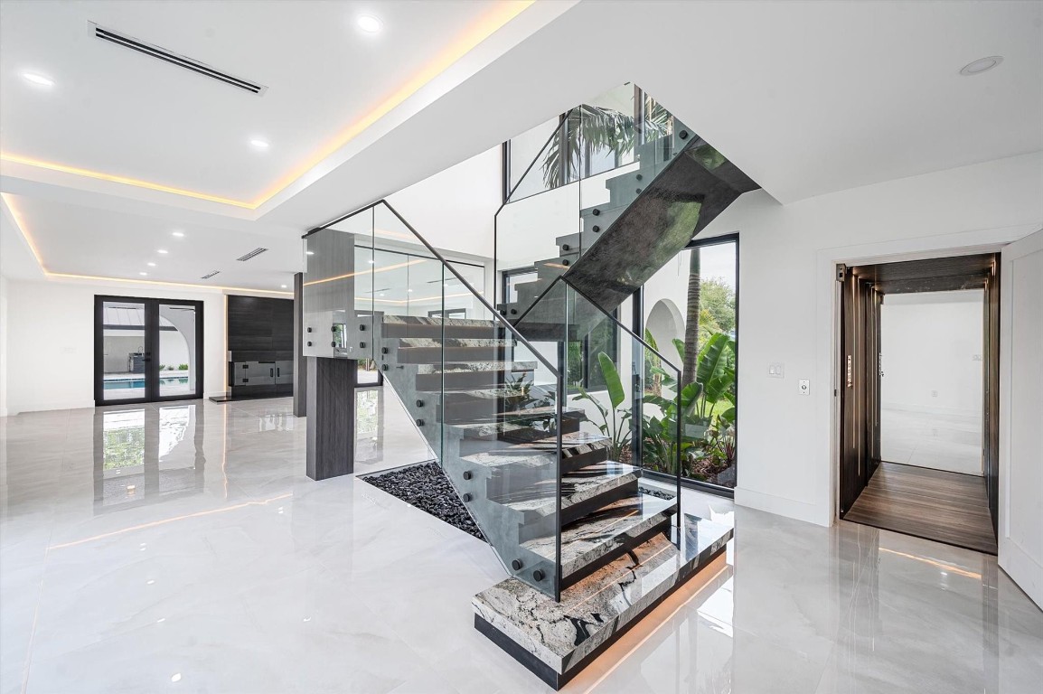 10201 SW 64th St Miami, FL 33173