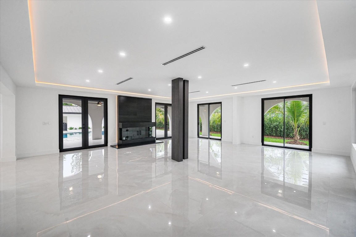 10201 SW 64th St Miami, FL 33173