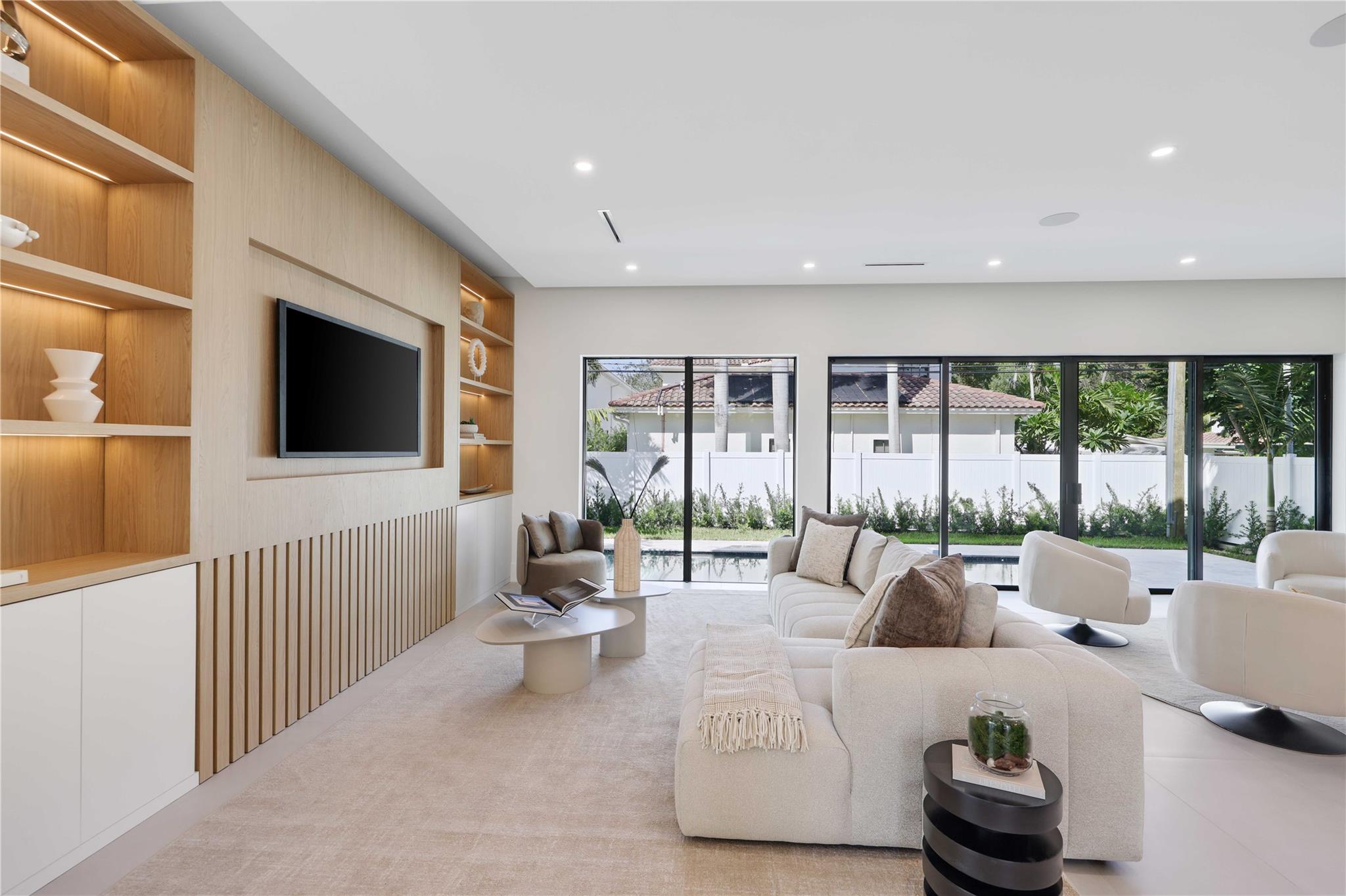 721 SE 9th St Fort Lauderdale, FL 33316