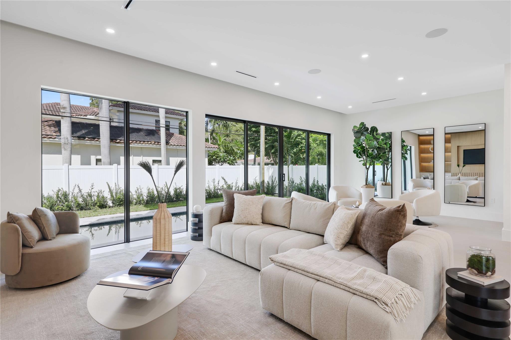 721 SE 9th St Fort Lauderdale, FL 33316