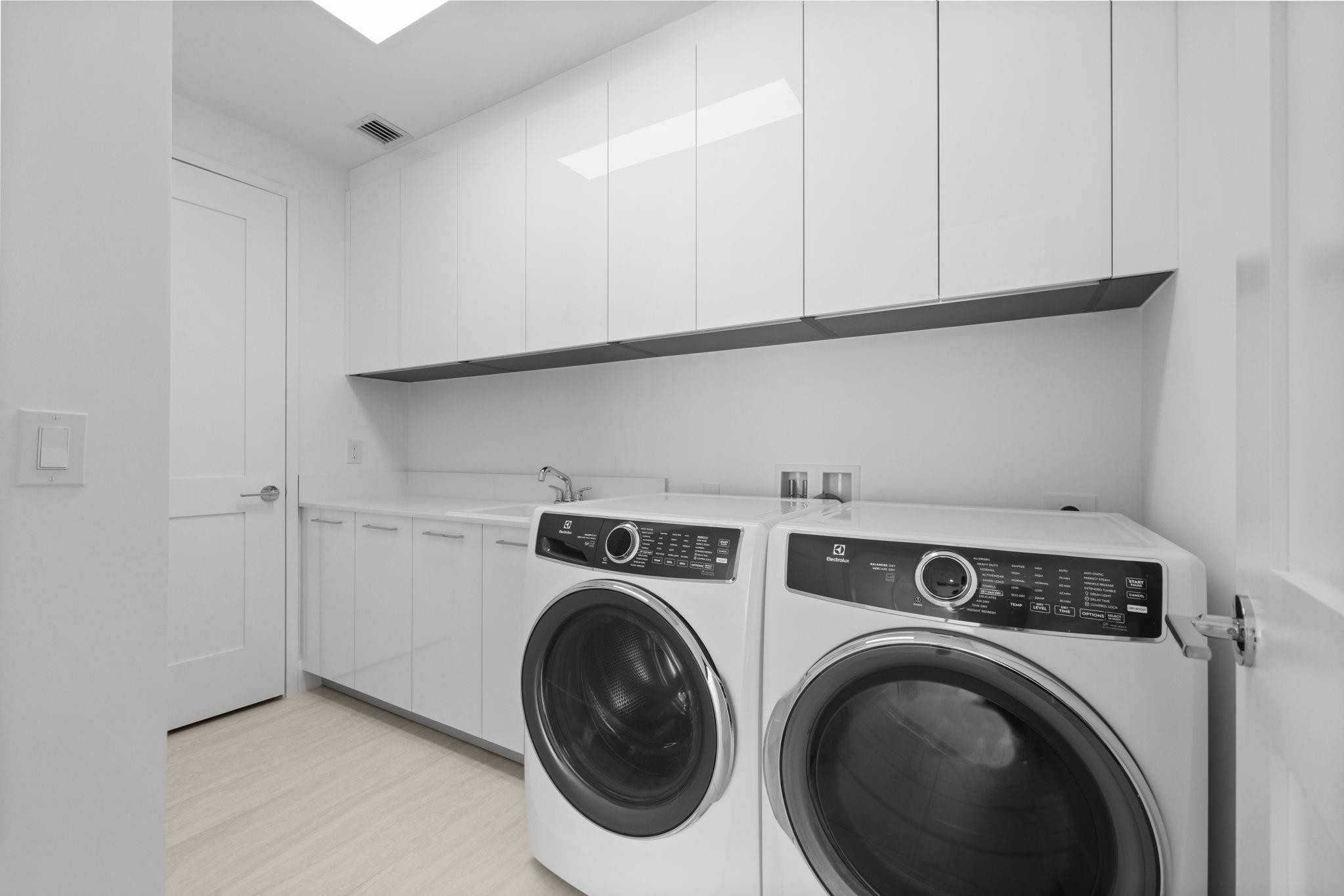 151 N Seabreeze Blvd #2503-E Fort Lauderdale, FL 33304