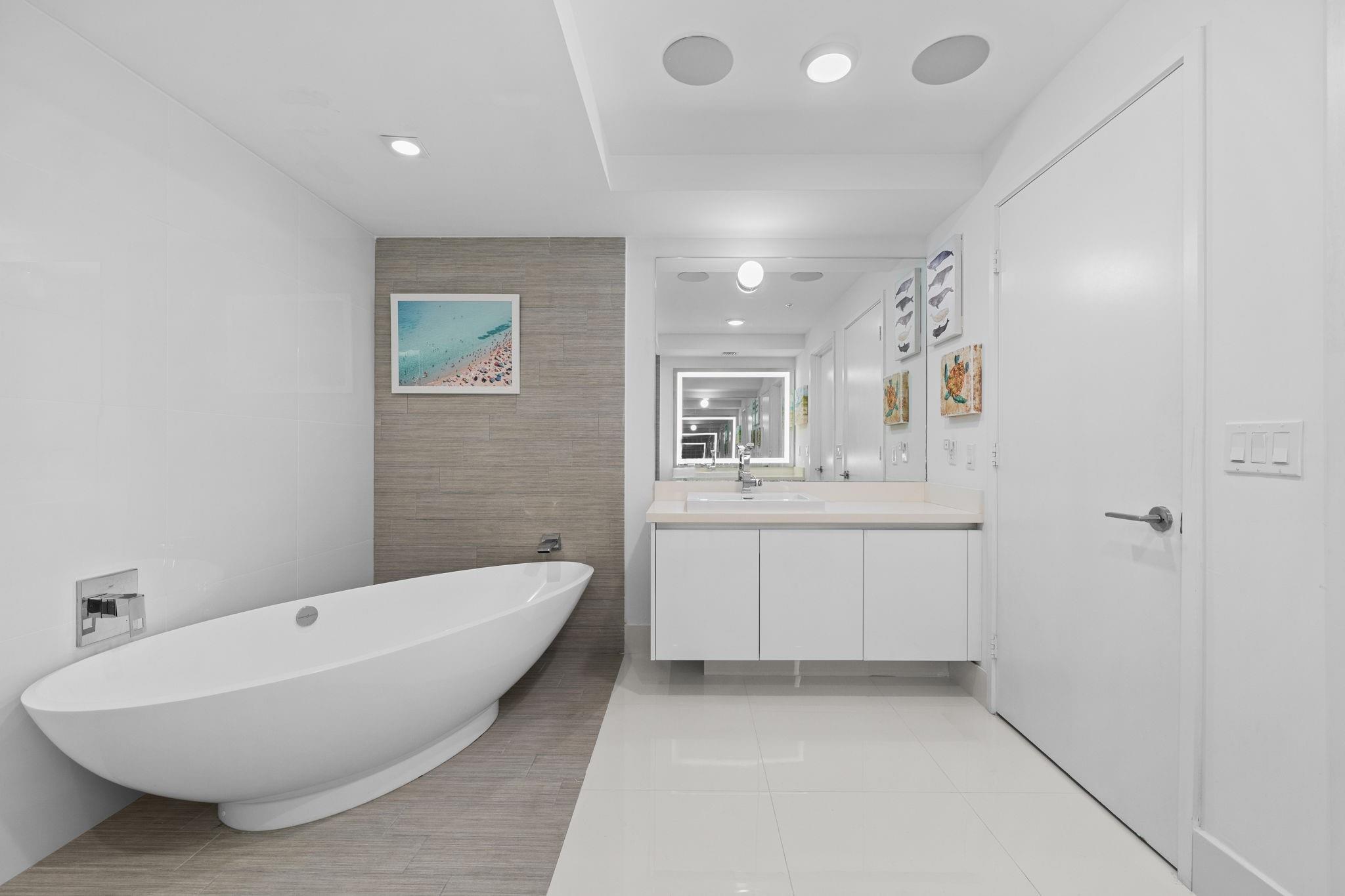 300 Sunny Isles Blvd #4-2201 Sunny Isles Beach, FL 33160