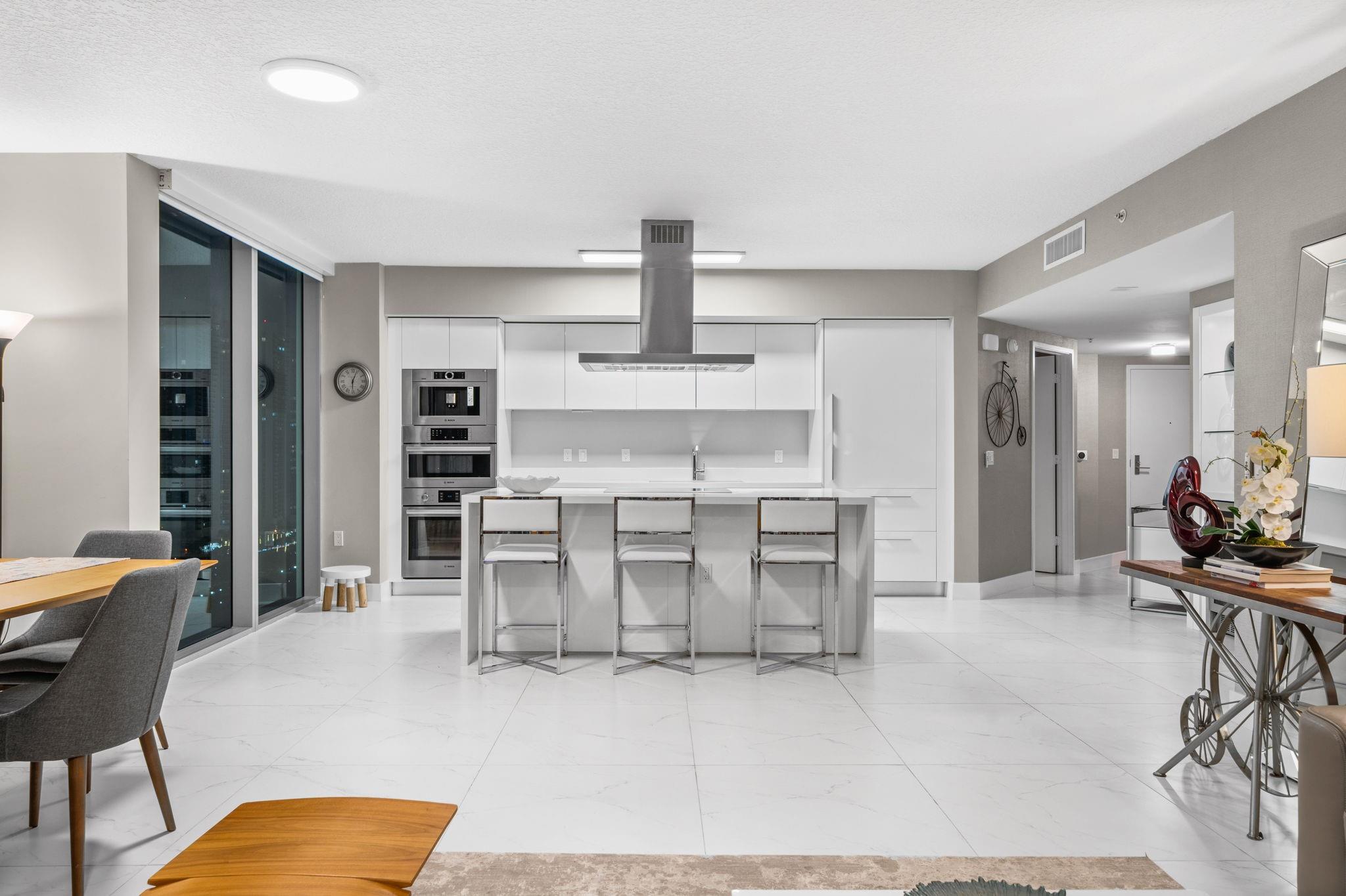 300 Sunny Isles Blvd #4-2201 Sunny Isles Beach, FL 33160