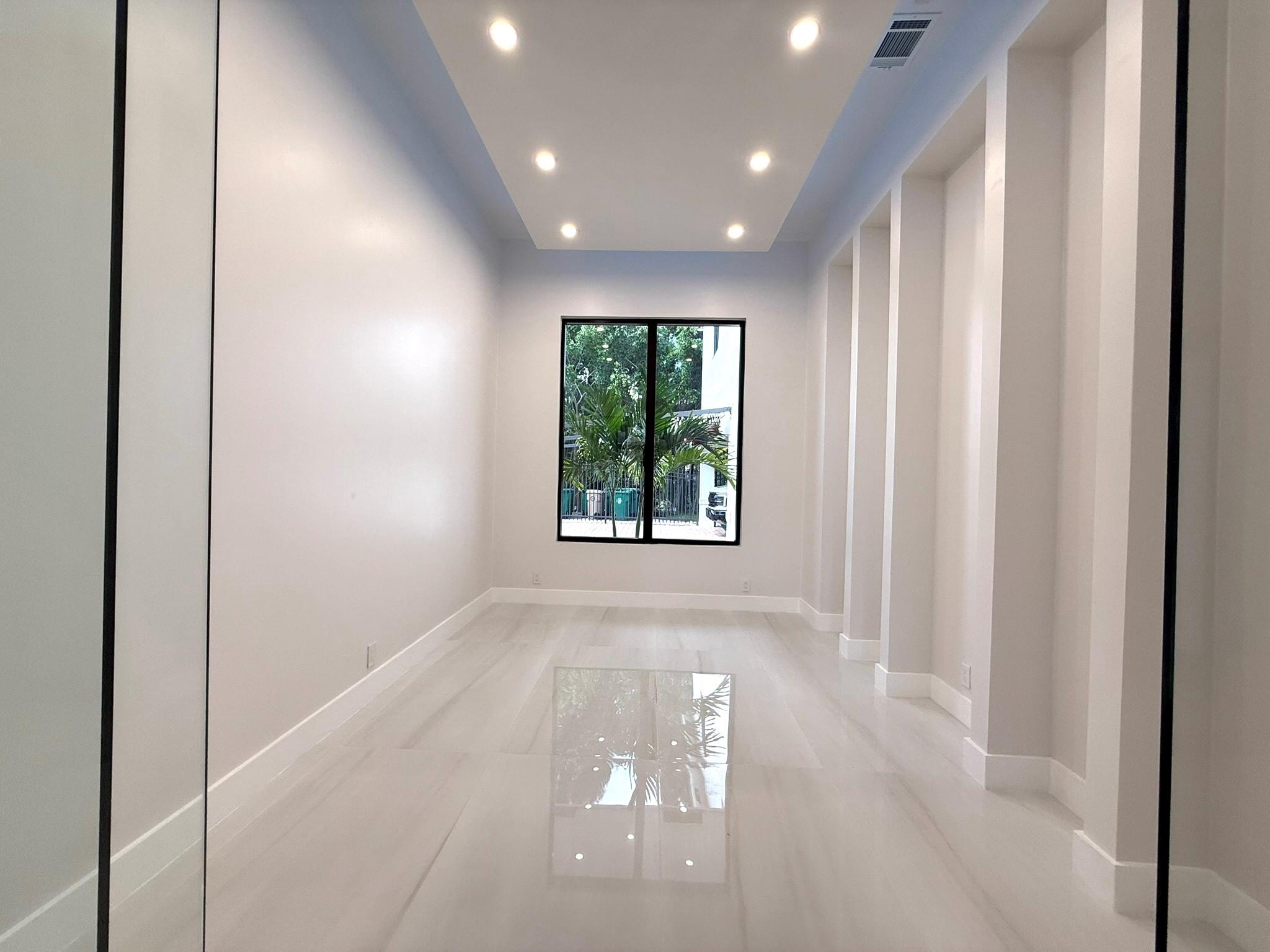 2931 SW 139th Ter Davie, FL 33330