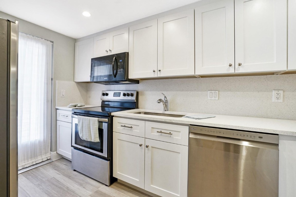 4500 N Federal #101A Lighthouse Point, FL 33064