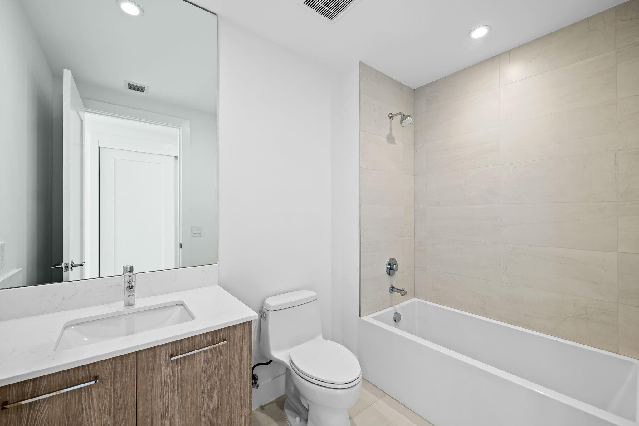 153 N Seabreeze #2404-S Fort Lauderdale, FL 33304