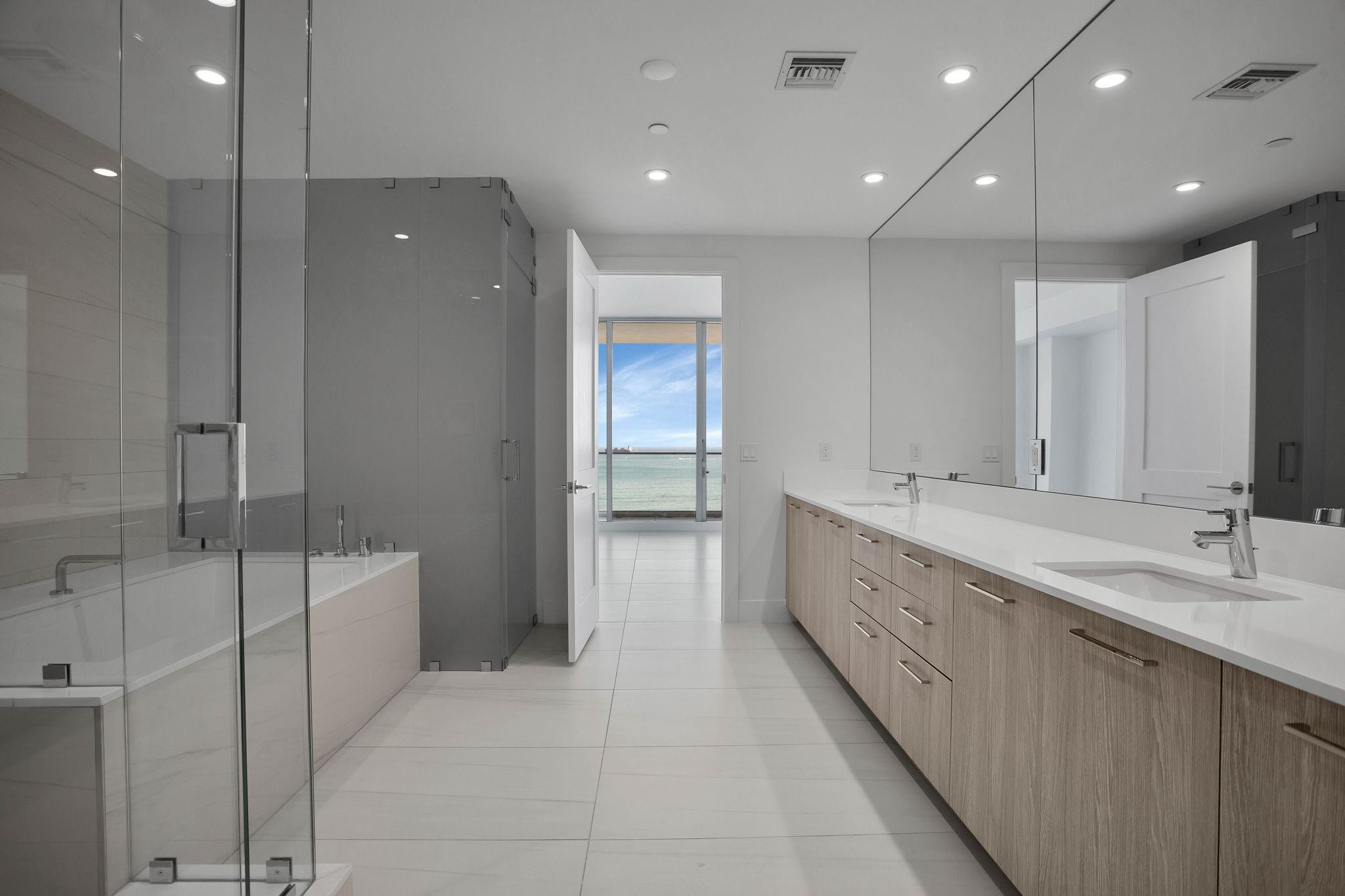 151 N Seabreeze Blv #E-701 Fort Lauderdale, FL 33304