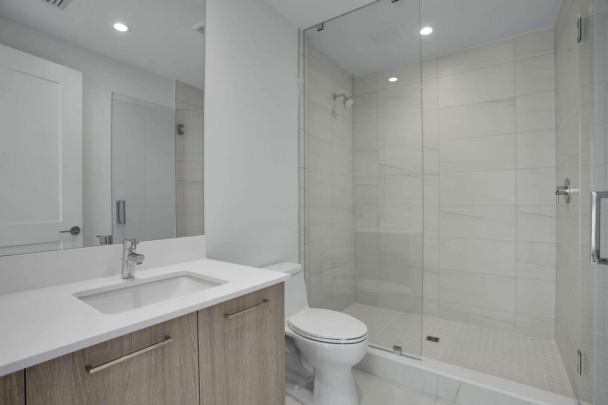 151 N Seabreeze Blv #E-701 Fort Lauderdale, FL 33304