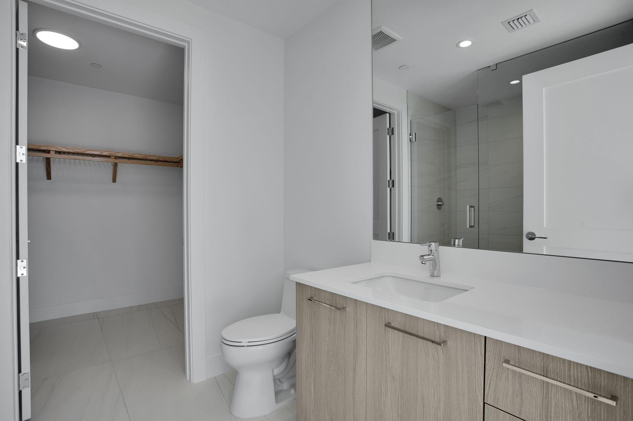 151 N Seabreeze Blv #E-701 Fort Lauderdale, FL 33304