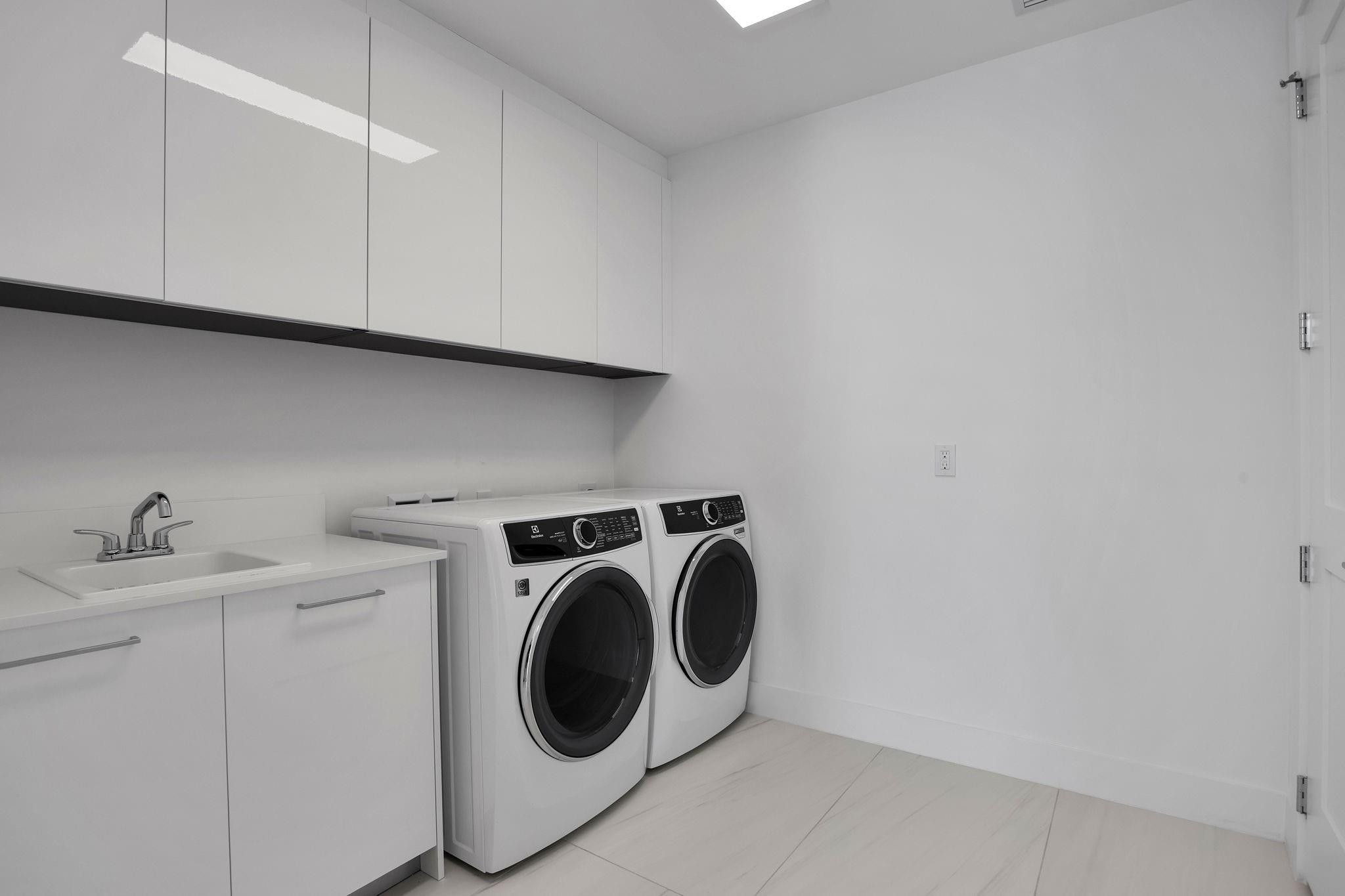 151 N Seabreeze Blv #E-701 Fort Lauderdale, FL 33304