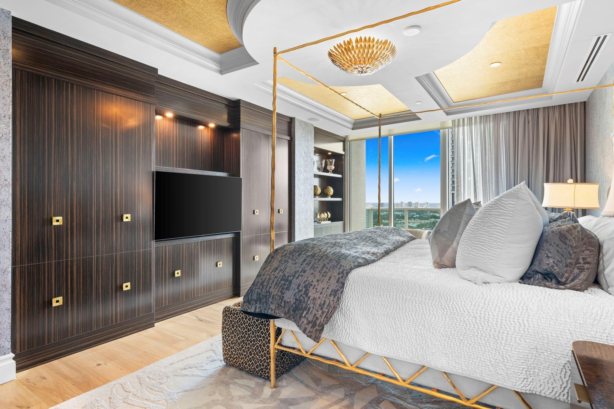 350 SE 2nd #GPH10 Fort Lauderdale, FL 33301