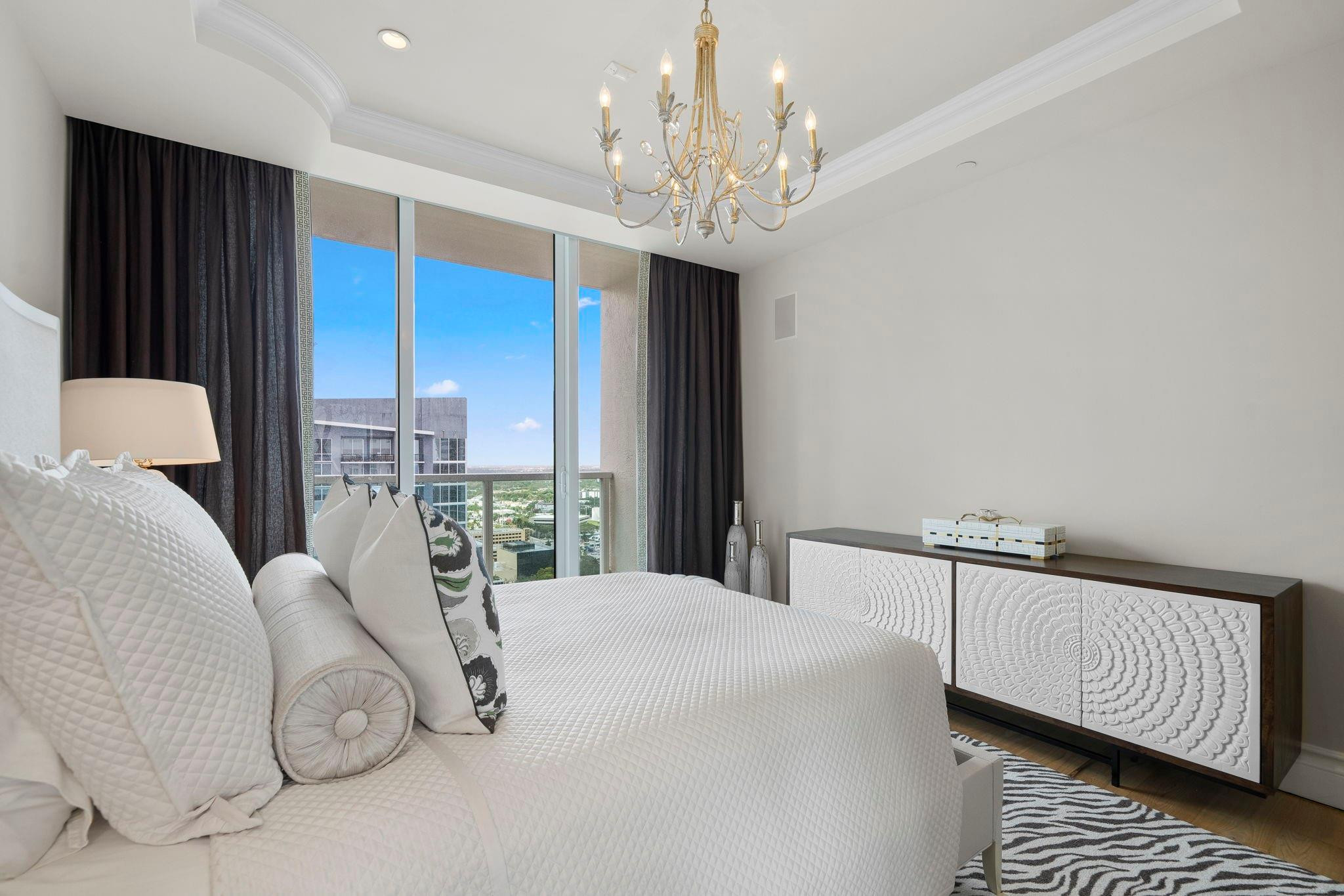 350 SE 2nd #GPH10 Fort Lauderdale, FL 33301