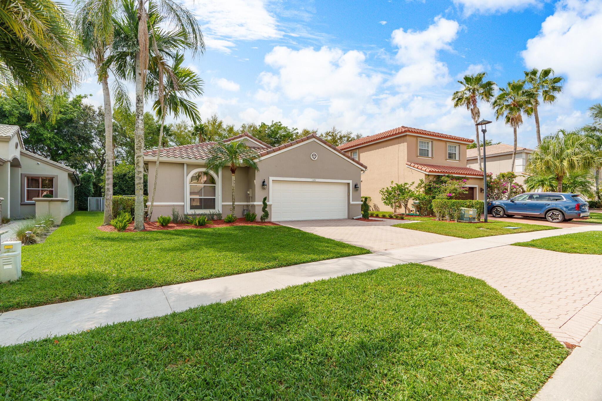 11451 Sea Grass Cir