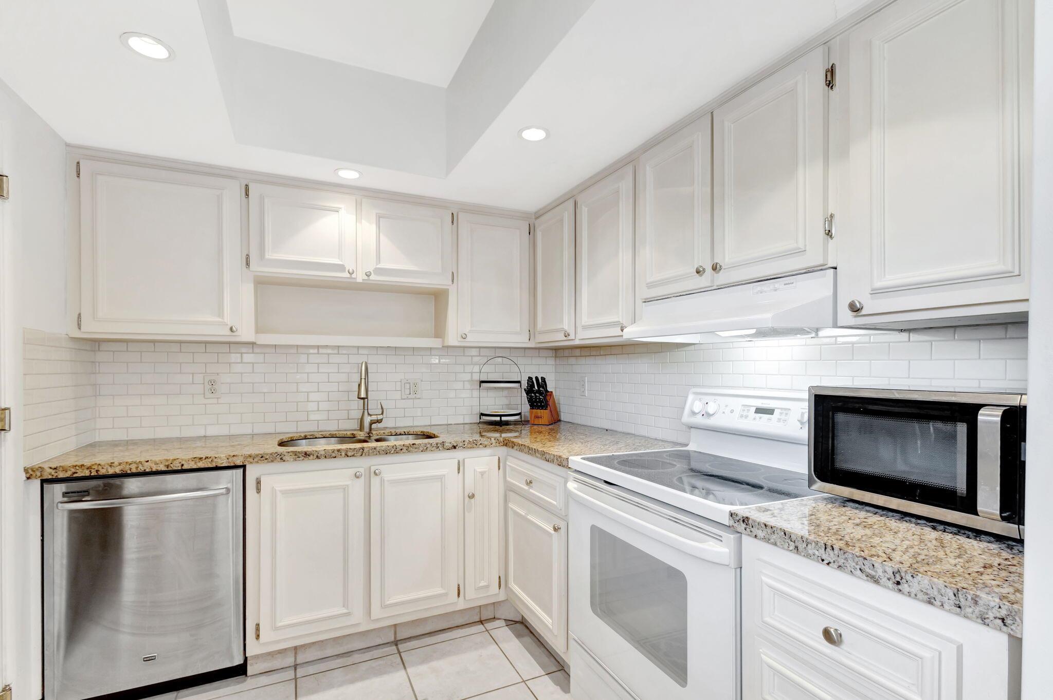 11 SE Concourse Dr #Unit B Jupiter, FL 33469