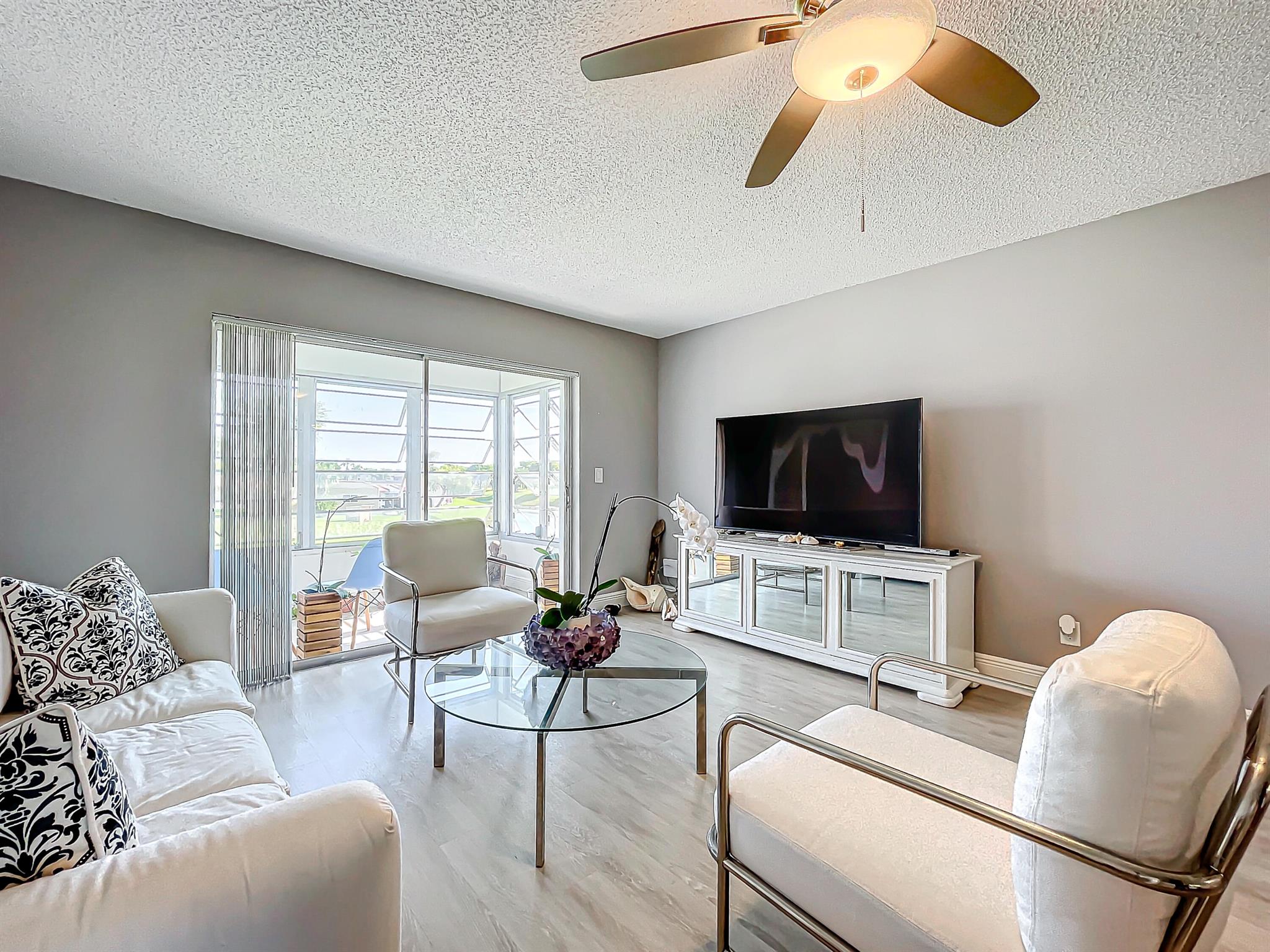 133 Lake Evelyn Dr,West Palm Beach, FL 33411