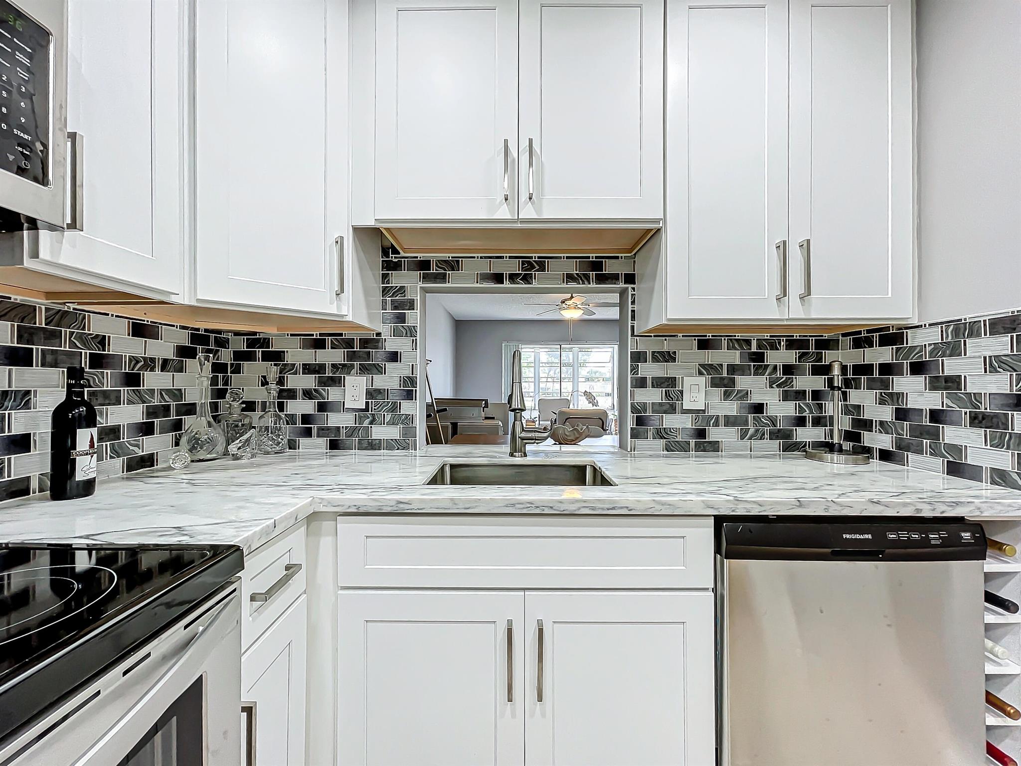 133 Lake Evelyn Dr,West Palm Beach, FL 33411