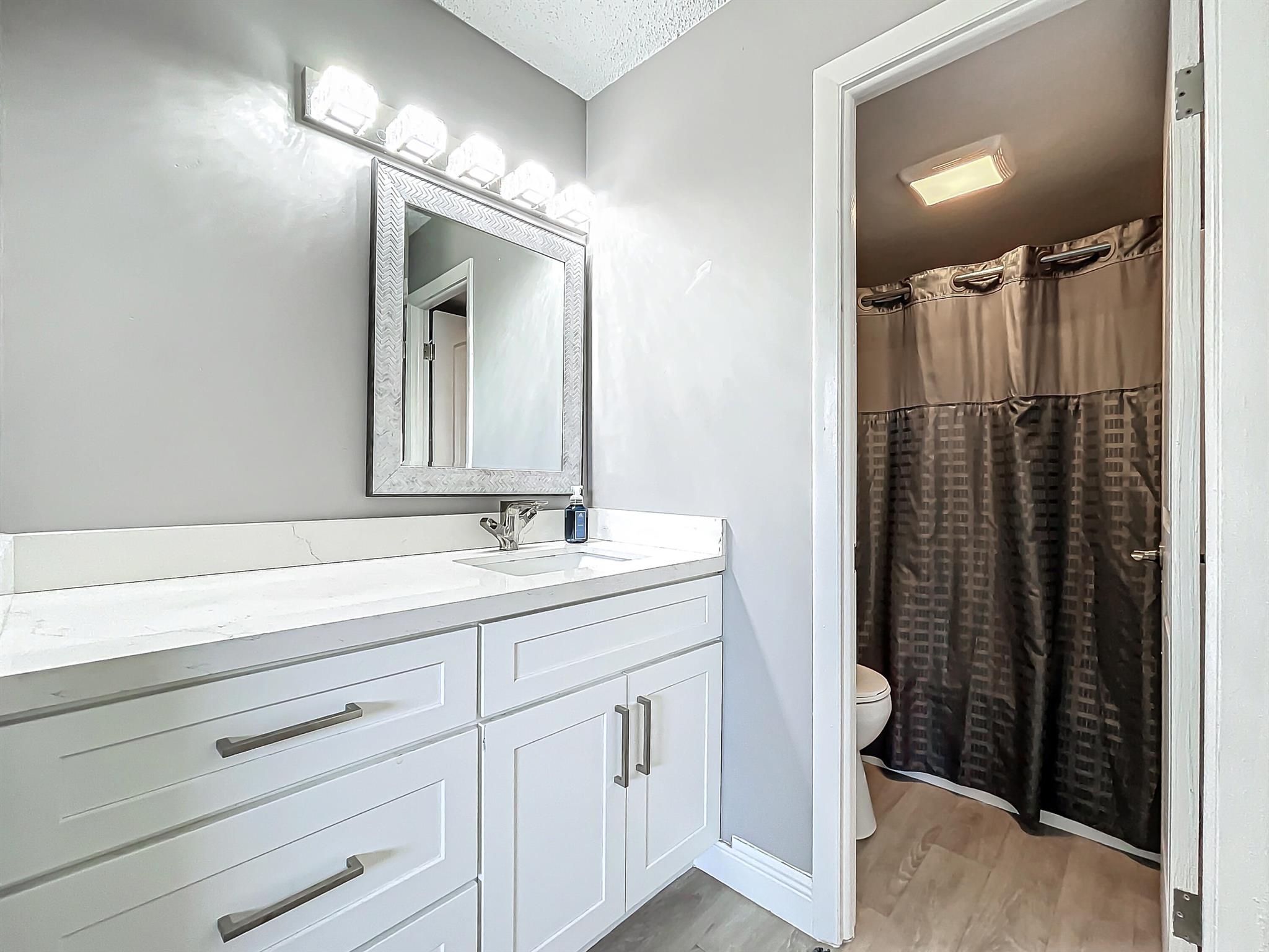 133 Lake Evelyn Dr,West Palm Beach, FL 33411