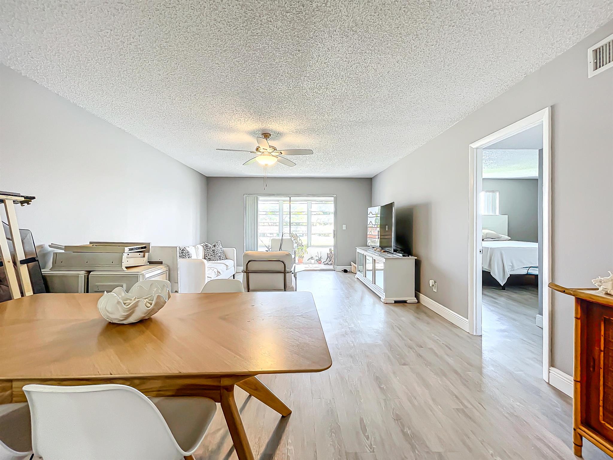 133 Lake Evelyn Dr,West Palm Beach, FL 33411