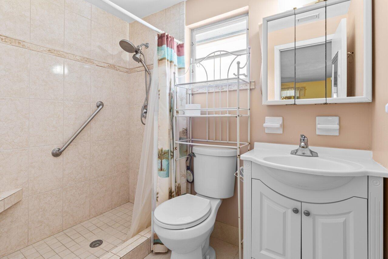 7 Willow Rd,Tequesta, FL 33469