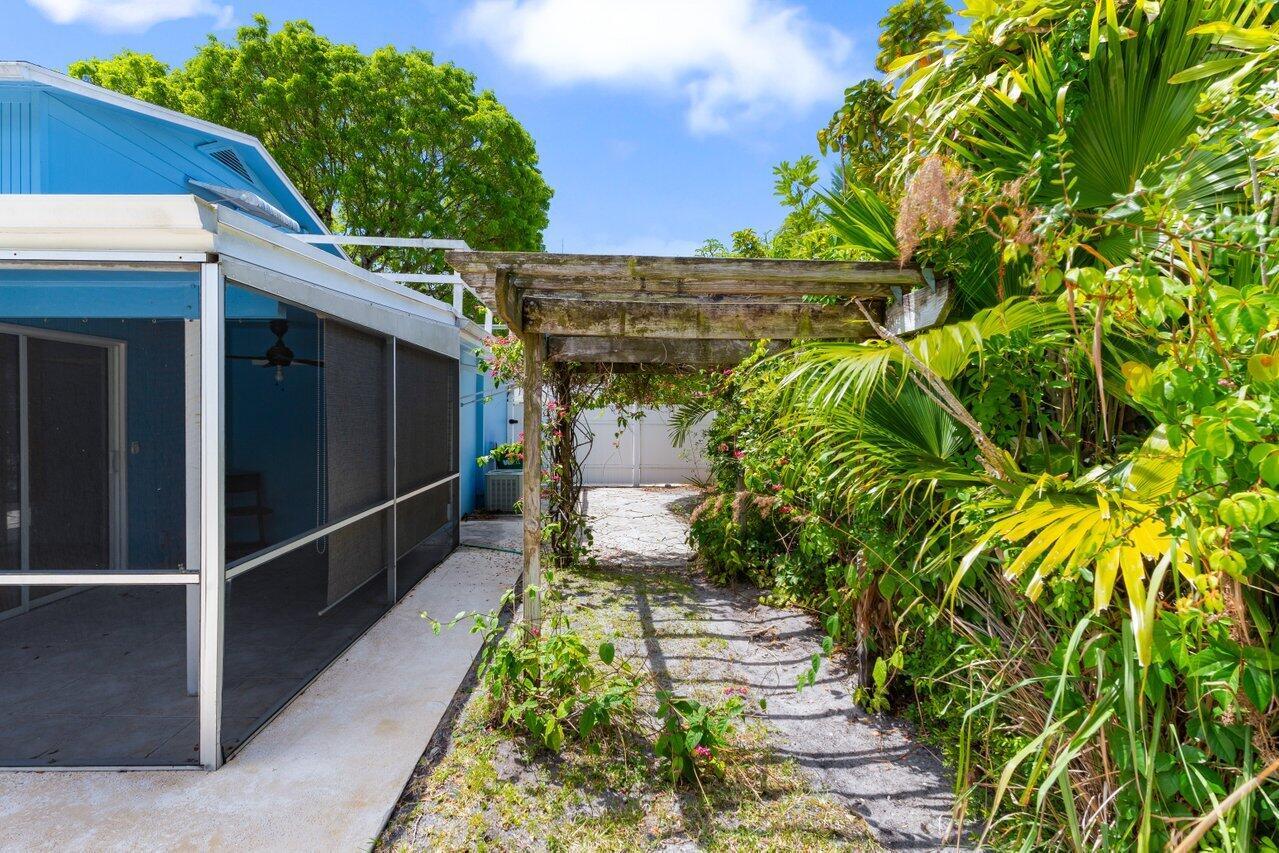 7 Willow Rd,Tequesta, FL 33469