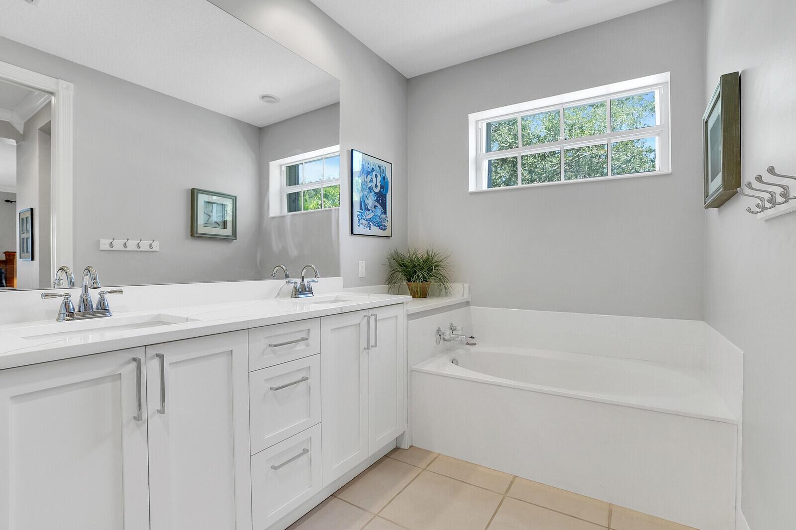 211 Barbados Dr Jupiter, FL 33458