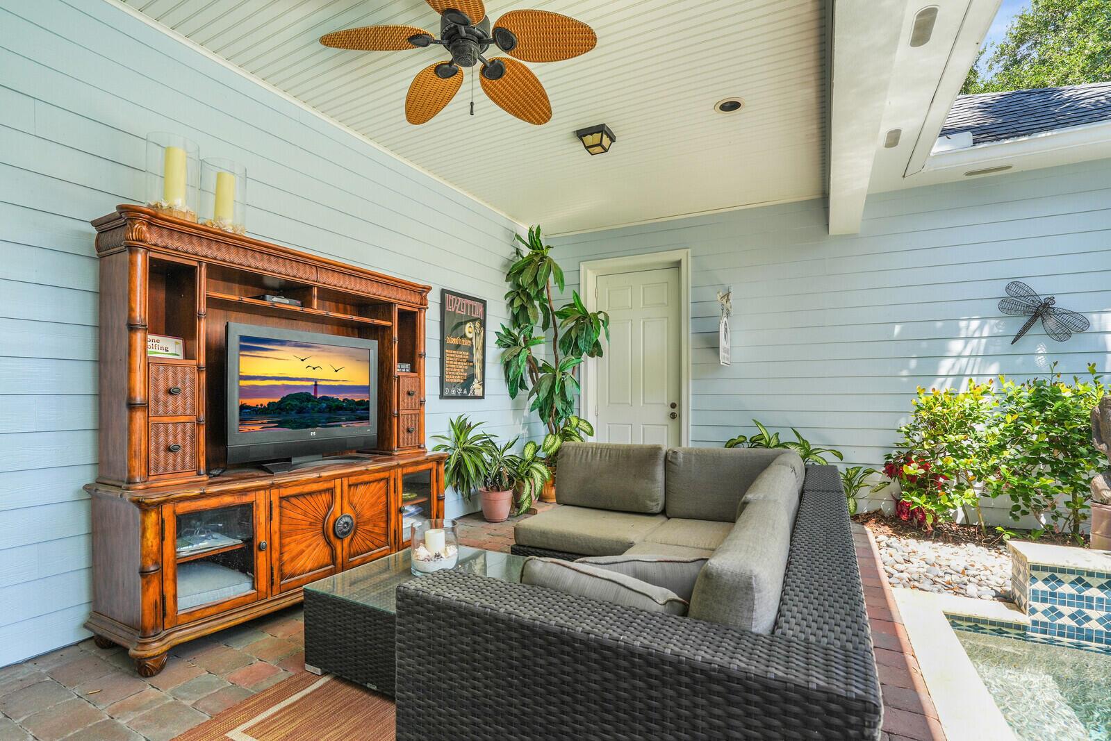 211 Barbados Dr Jupiter, FL 33458