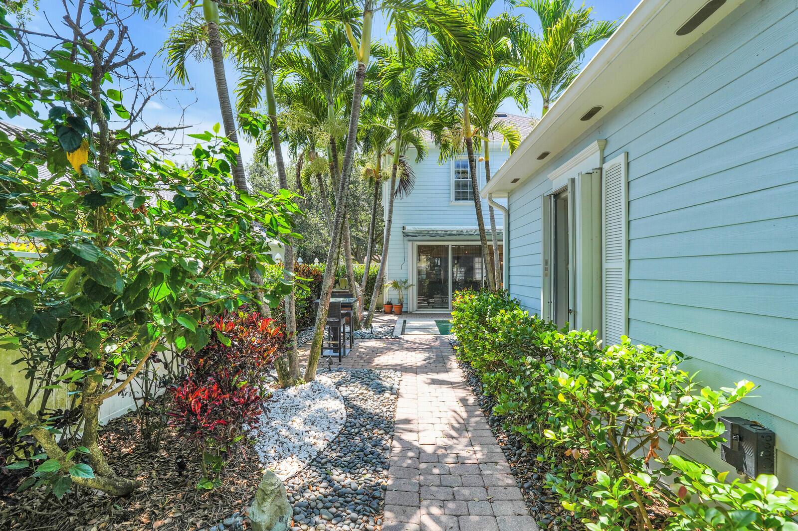 211 Barbados Dr Jupiter, FL 33458