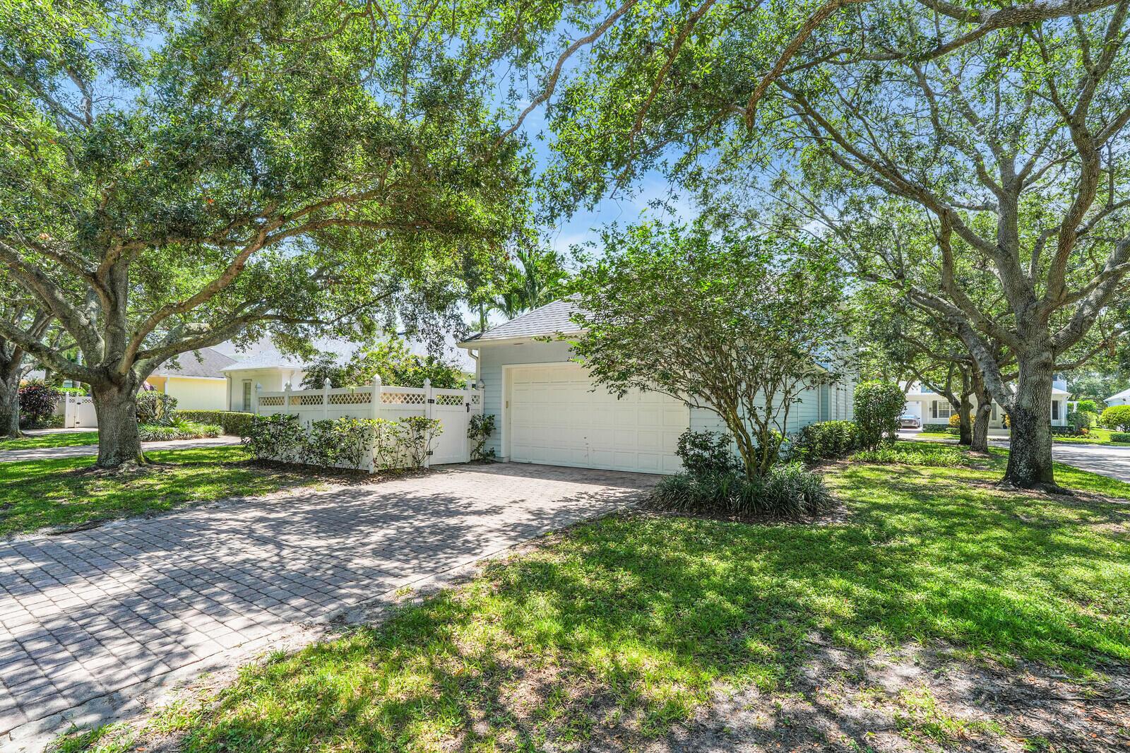 211 Barbados Dr Jupiter, FL 33458