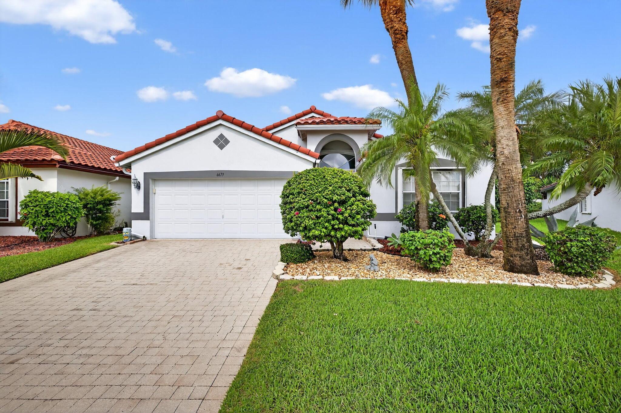 6679 Sherbrook Dr