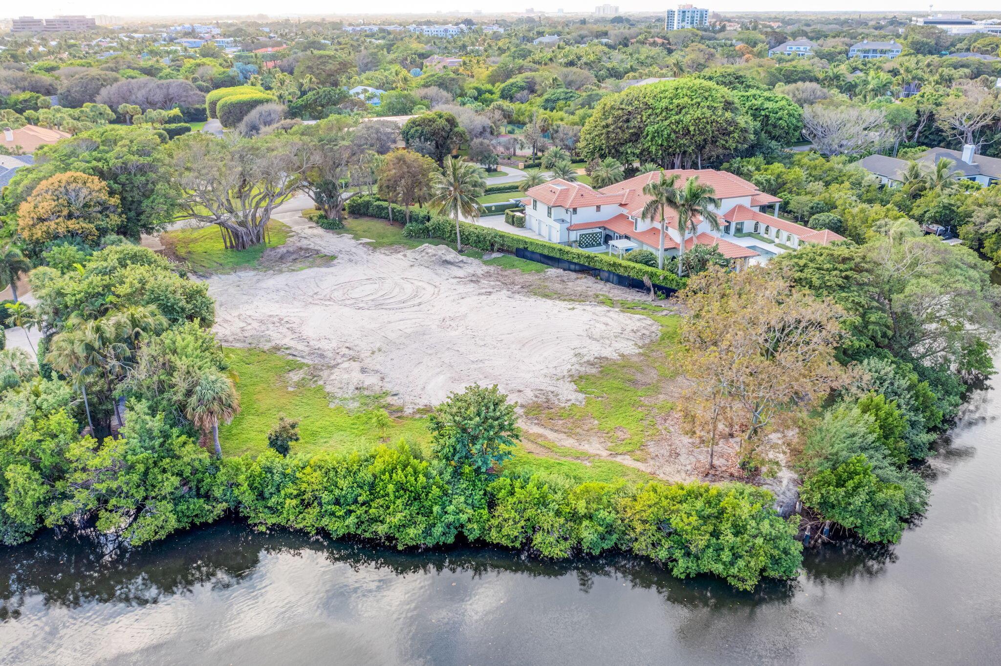 12404 Indian Rd North Palm Beach, FL 33408 12404 Indian Rd North Palm Beach, FL 33408