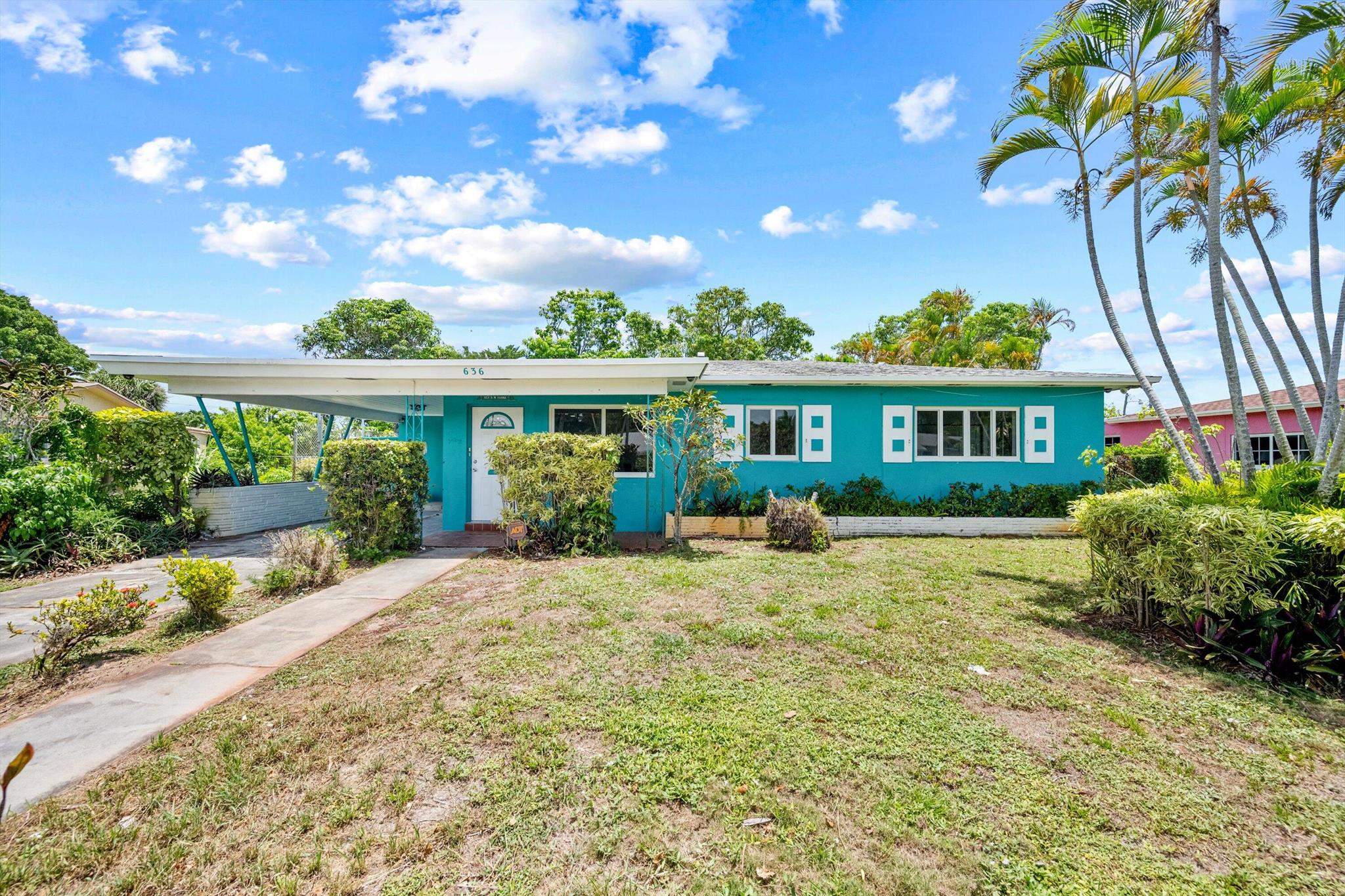 636 NW 5th St St