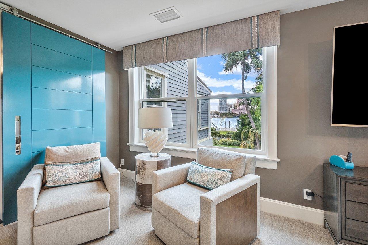 15 S Lake Trl Palm Beach, FL 33480