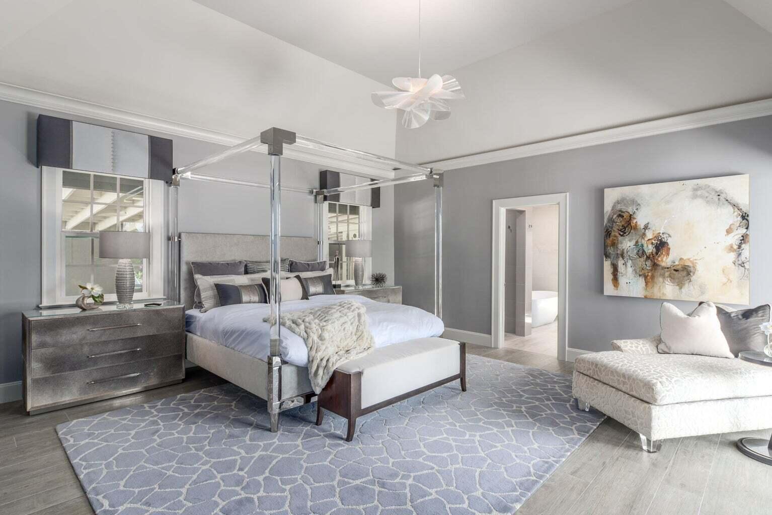 15 S Lake Trl Palm Beach, FL 33480