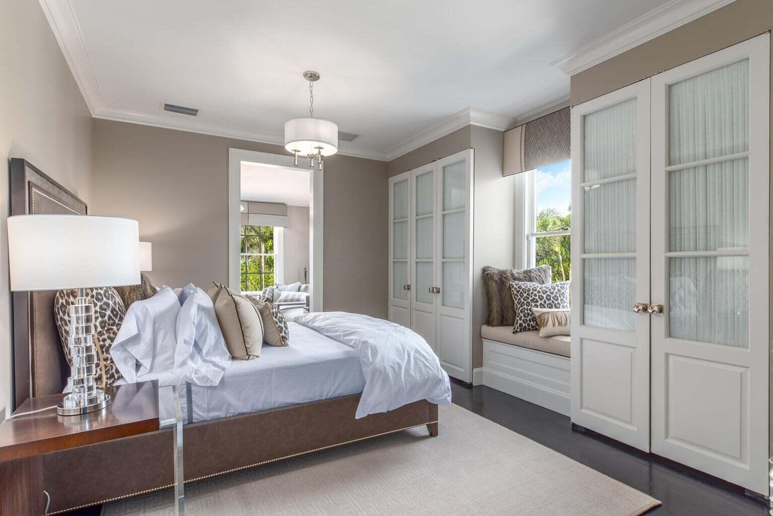 15 S Lake Trl Palm Beach, FL 33480