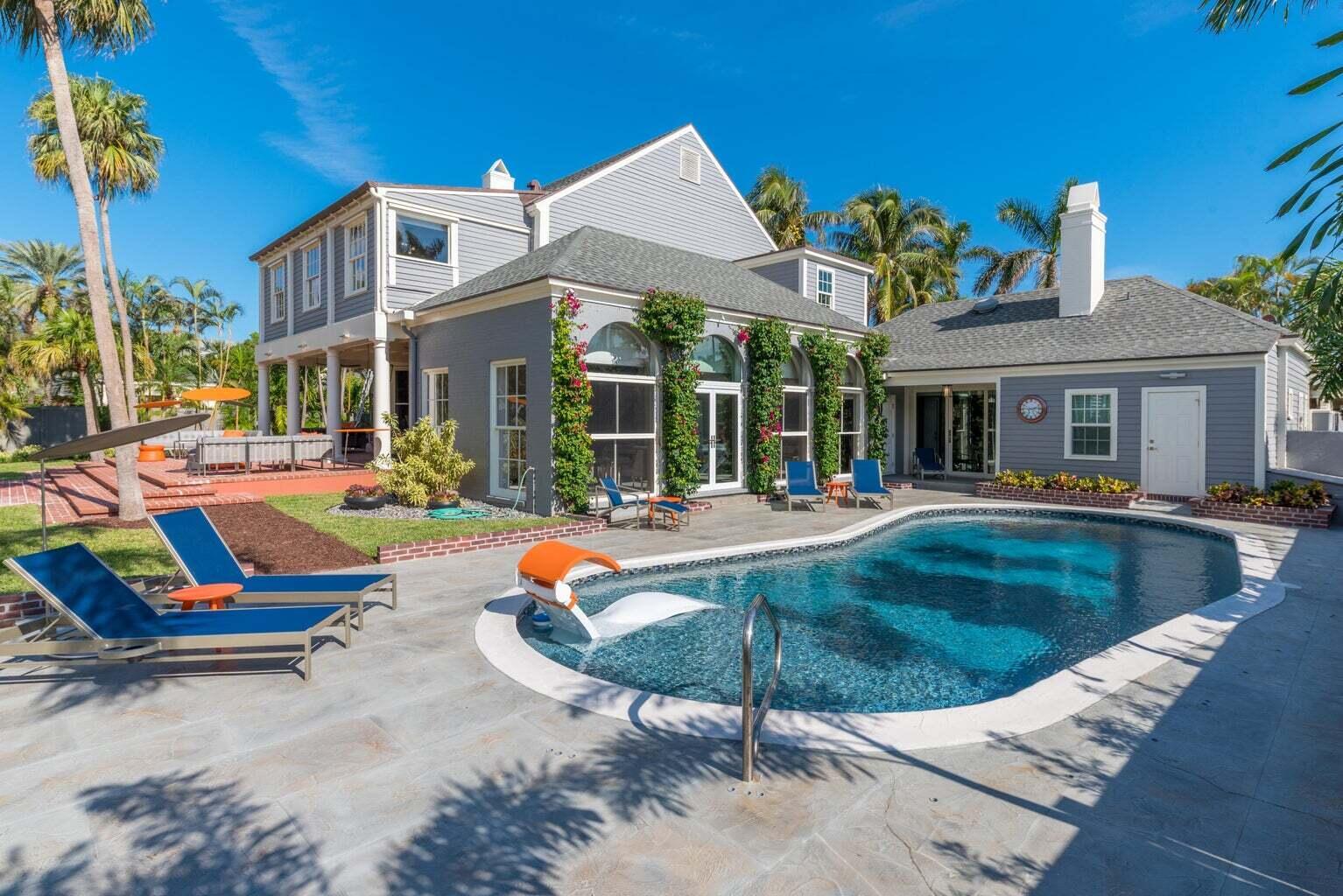 15 S Lake Trl Palm Beach, FL 33480