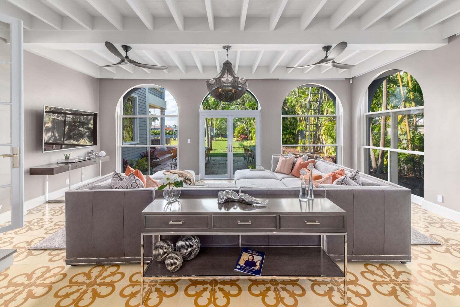 15 S Lake Trl Palm Beach, FL 33480