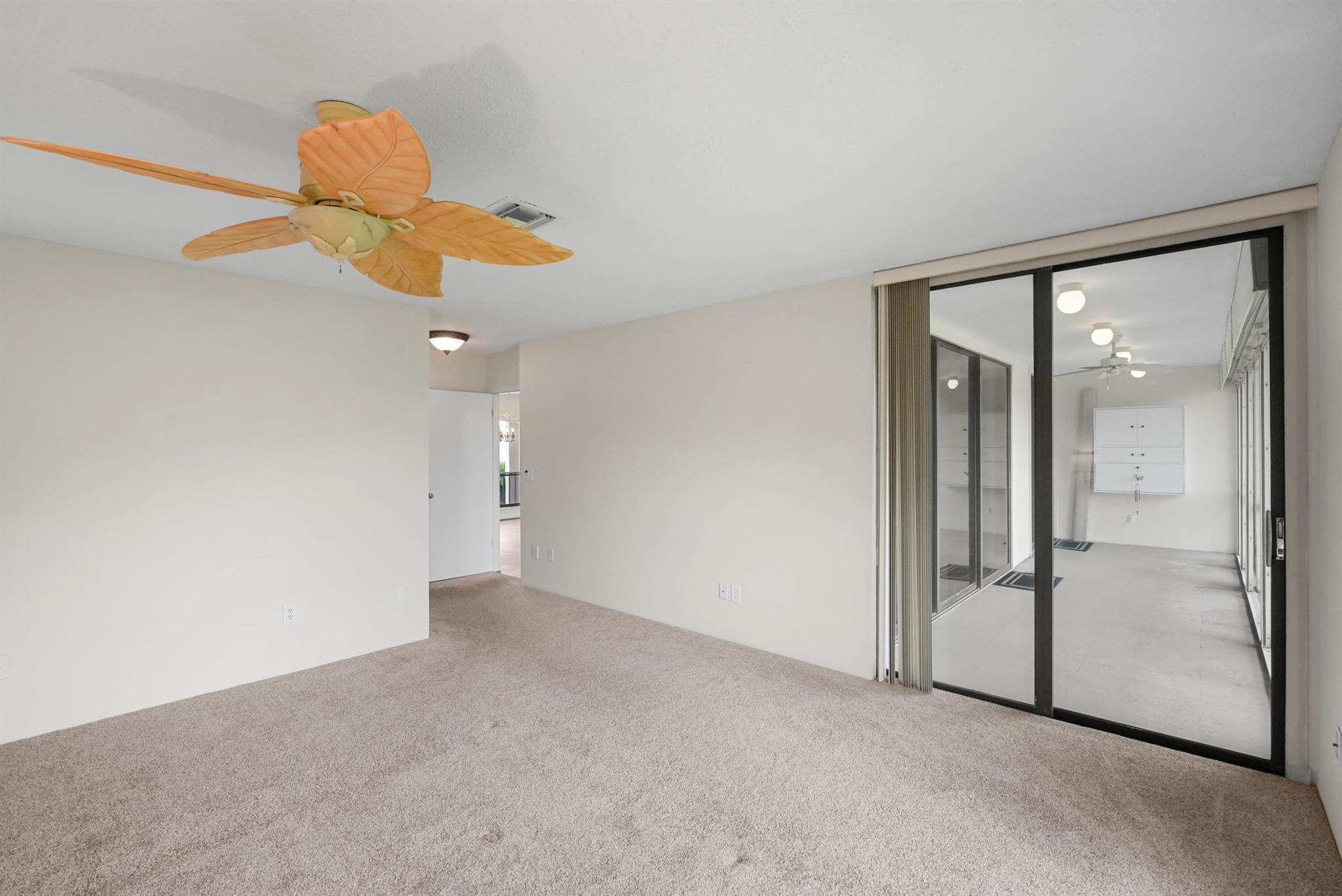 16 SE Turtle Crk Dr #E Tequesta, FL 33469