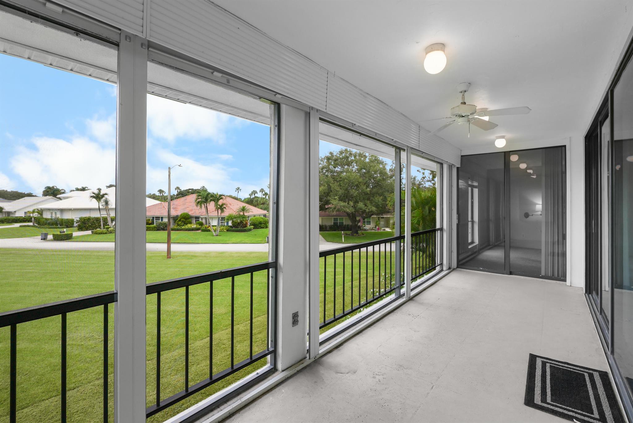 16 SE Turtle Crk Dr #E Tequesta, FL 33469