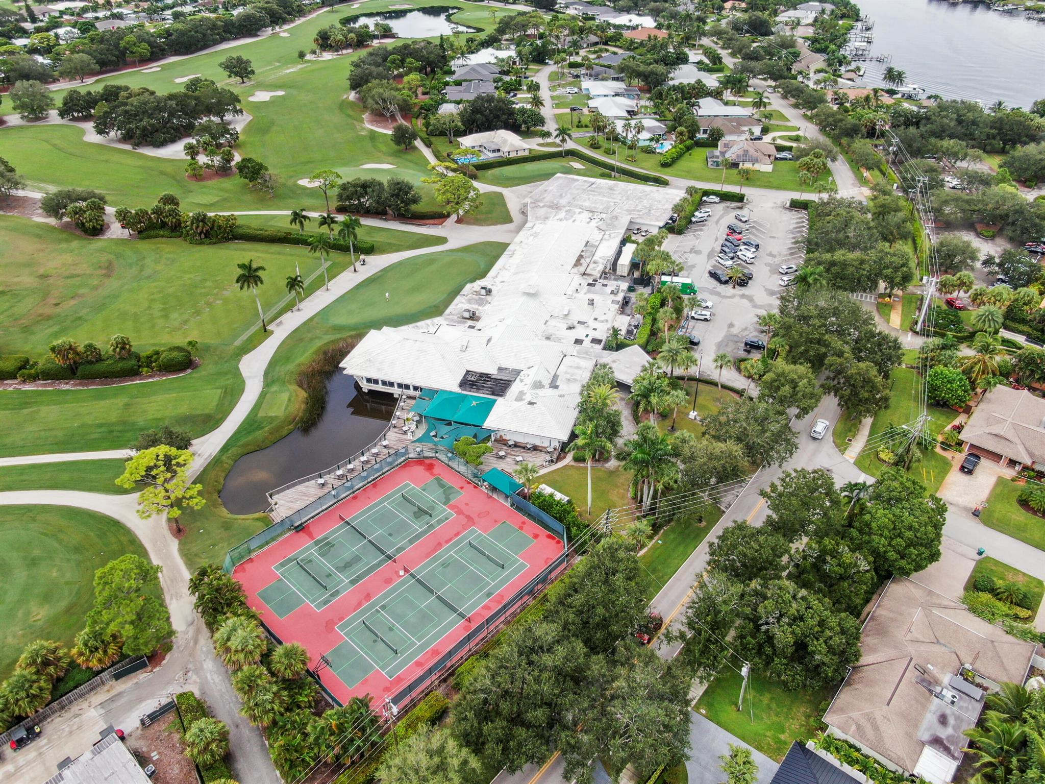 16 SE Turtle Crk Dr #E Tequesta, FL 33469