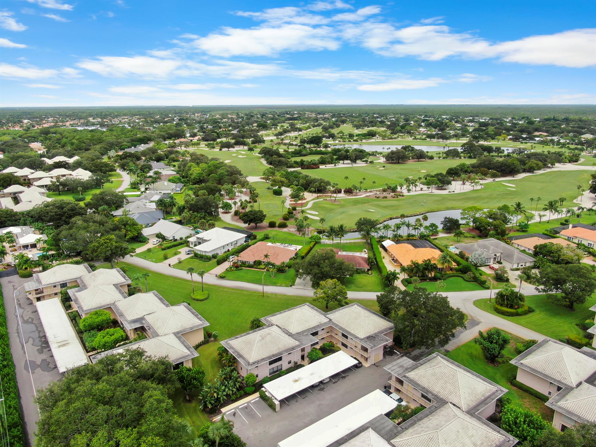 16 SE Turtle Crk Dr #E Tequesta, FL 33469