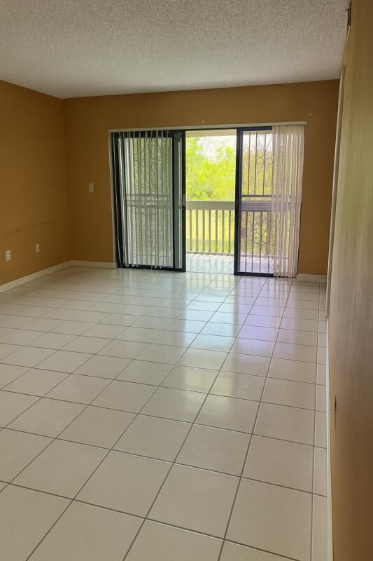 8879 Fontainebleau Blvd #206