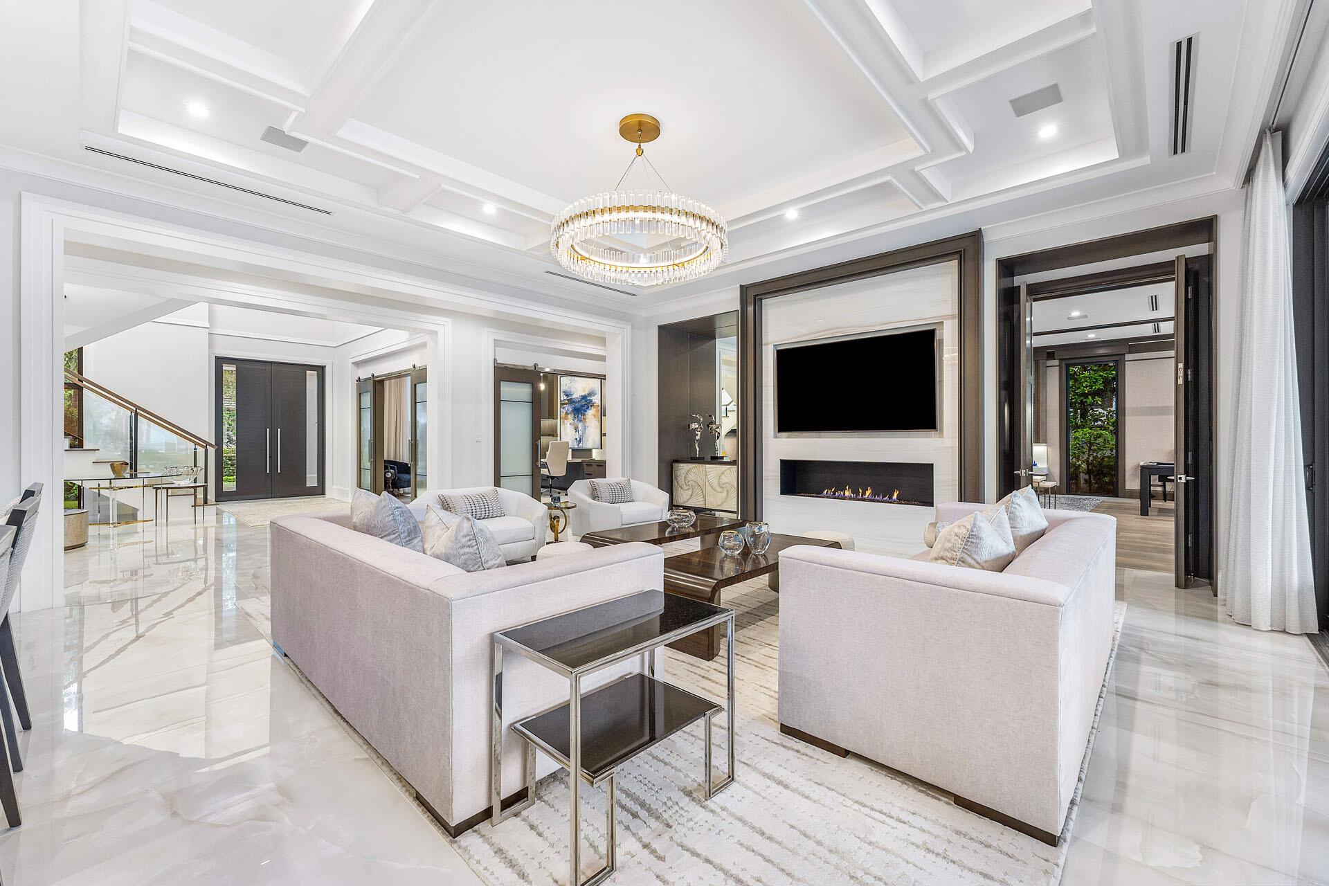 215 W Coconut Palm Rd Boca Raton, FL 33432